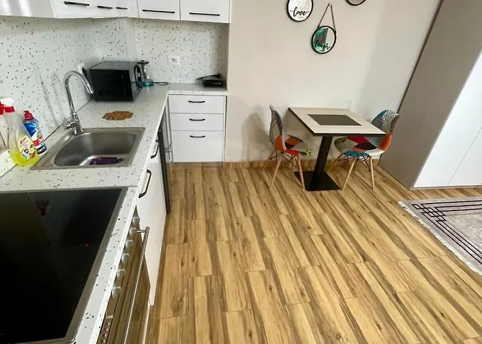 Quite And Modern 度假居 *